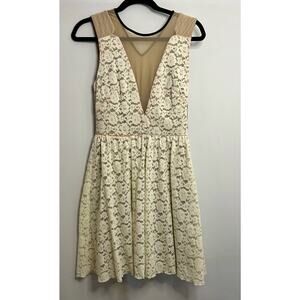 ABS Allen Schwartz Ivory Lace Dress. Size 6. New with tags and small flaw.